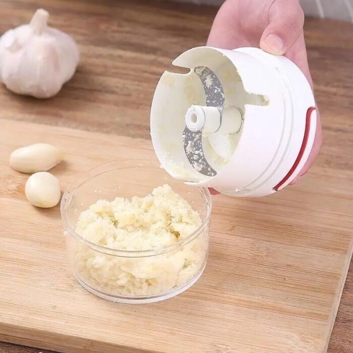 Mini Powerful Meat Grinder Hand-power Food Chopper Mincer Mixer Blender Chop Meat Fruit Vegetable Nuts Shredder (Random Color )